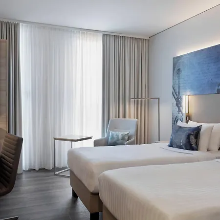 Hotel Courtyard By Marriott Munich Garching 4*